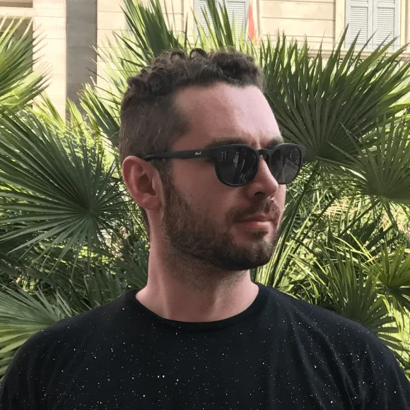 Влад Степанов