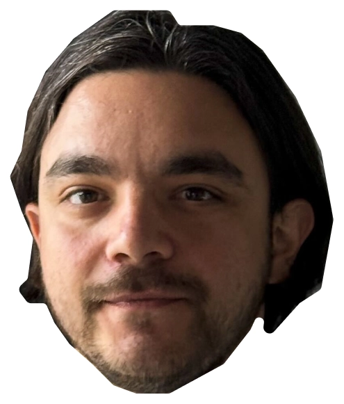 Левко Назінян
