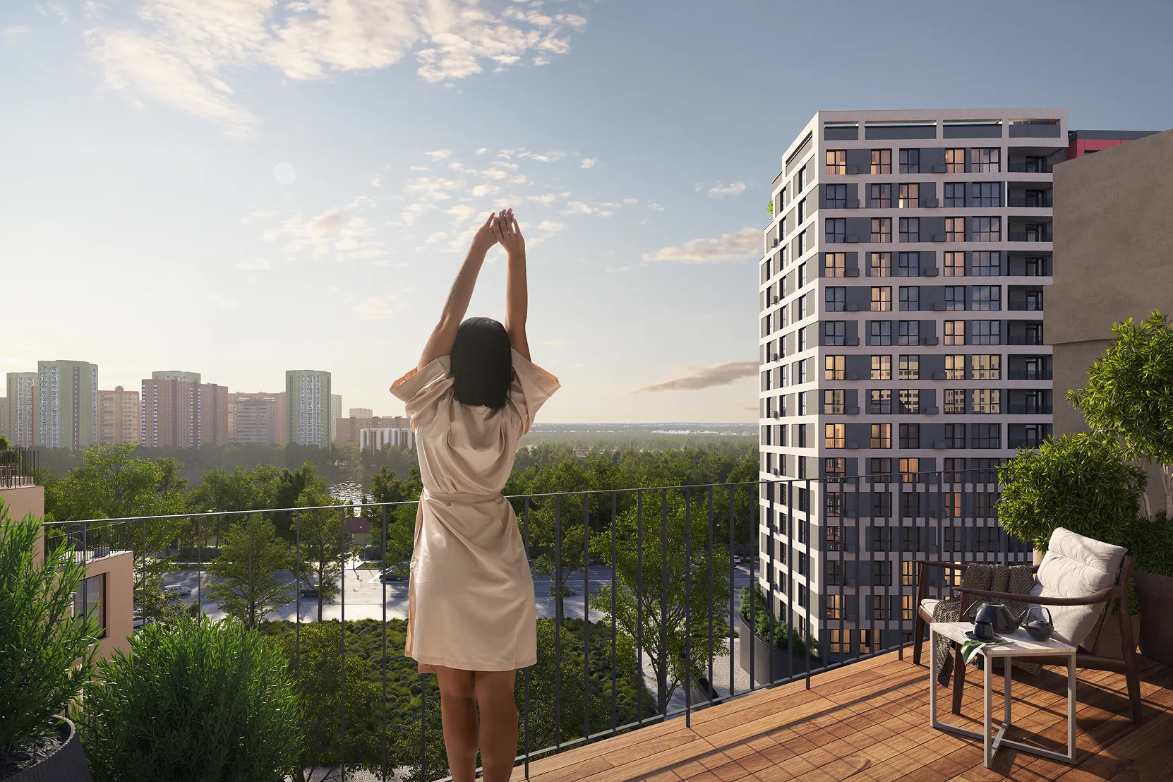 жінка на фоні будинку