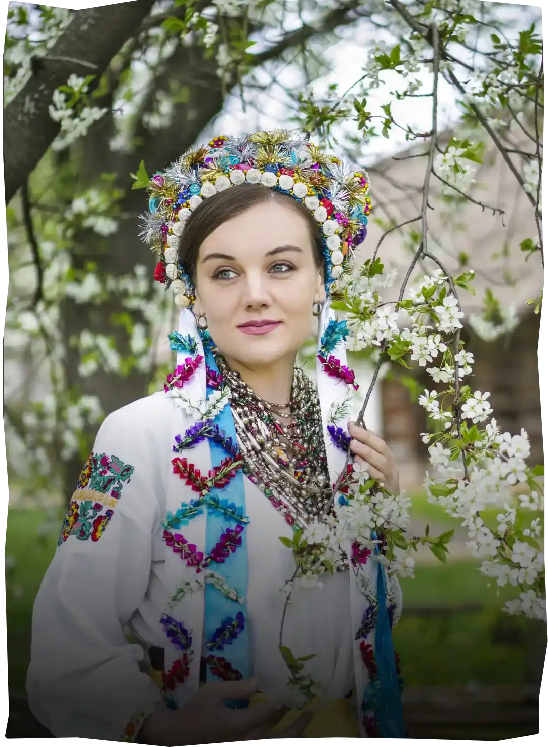 Традиційний національний стрій, характерний для Гуцульщини.